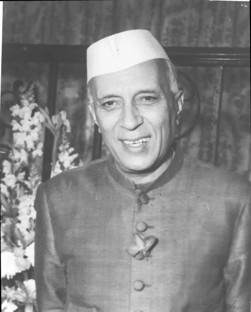 पंडित जवाहरलाल नेहरू का 1956 का ऐतिहासिक छायाचित्र